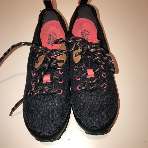 Sneakers - Picture 1 of 4